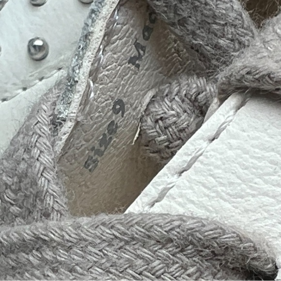 Dolce Vita Womens Zeta Plush White Leather Low-Top Slip-On Sneakers Shoes - Picture 5 of 5